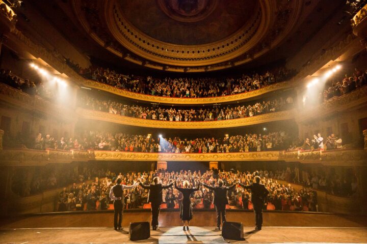 Piaf! World Forum Theater